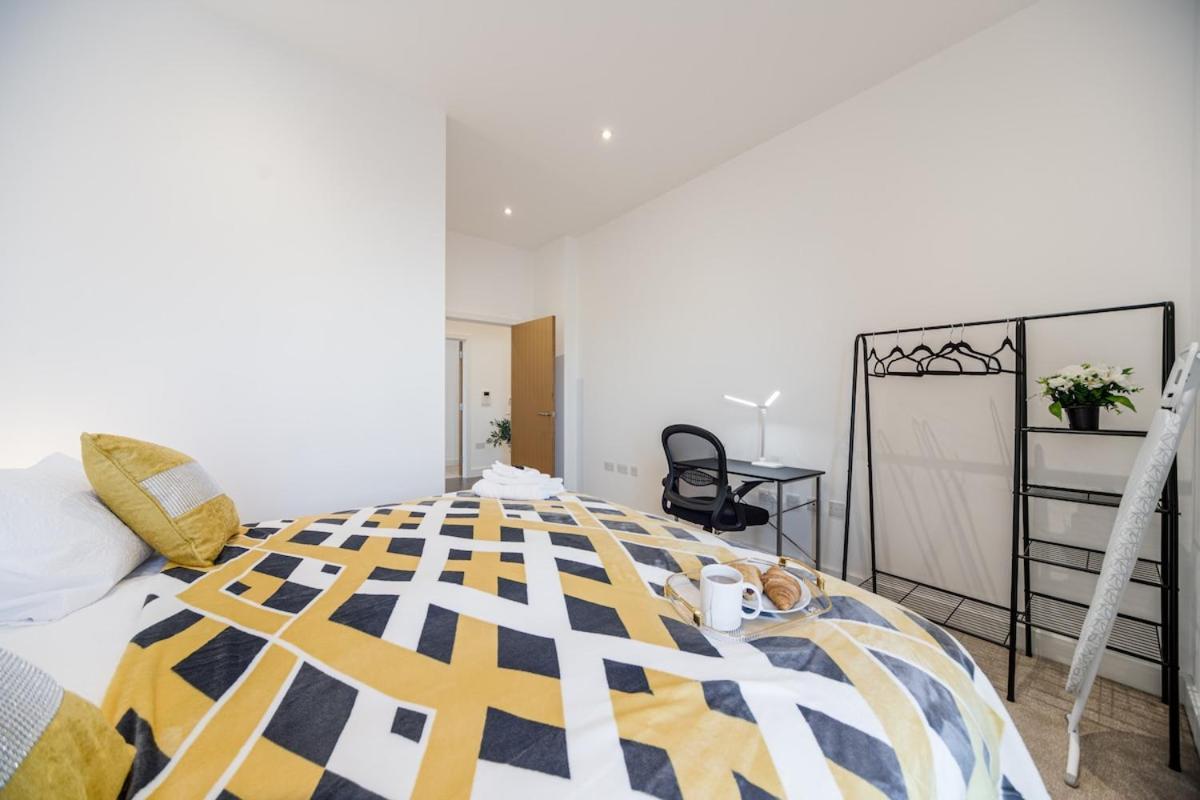Long Term O2-canary Wharf-excel- Contractors-families-corporate People- Wifi 500mb-flex Checkin-shops-train Station Apartment