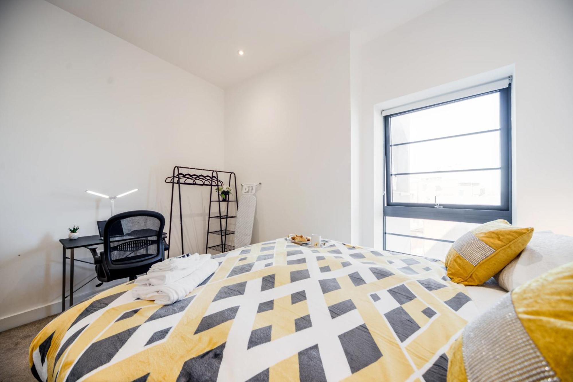Long Term O2-canary Wharf-excel- Contractors-families-corporate People- Wifi 500mb-flex Checkin-shops-train Station